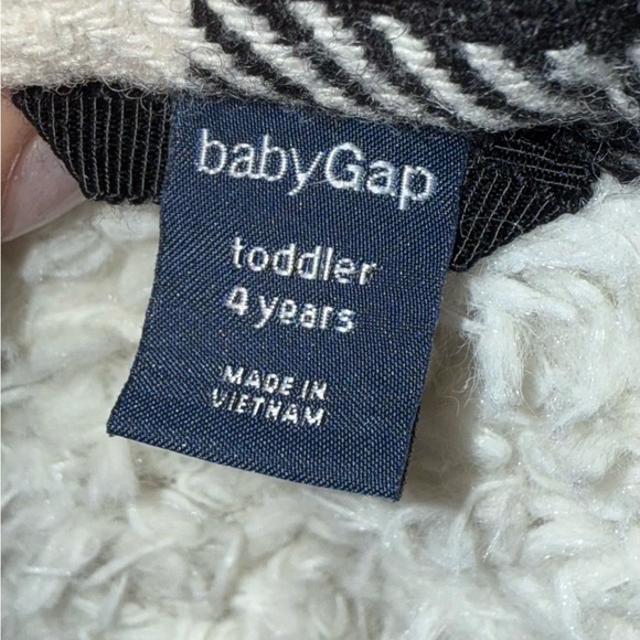 Baby Gap plaid wool blend toddler coat with toggle closures, size 4 - Picture 2 of 5